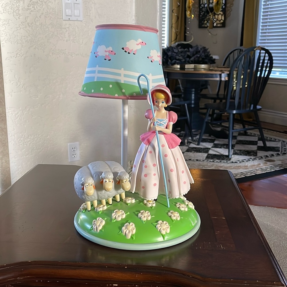Little Bo Peep table lamp
